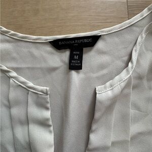 Banana Republic Medium Petite Long Sleeve Ivory Blouse